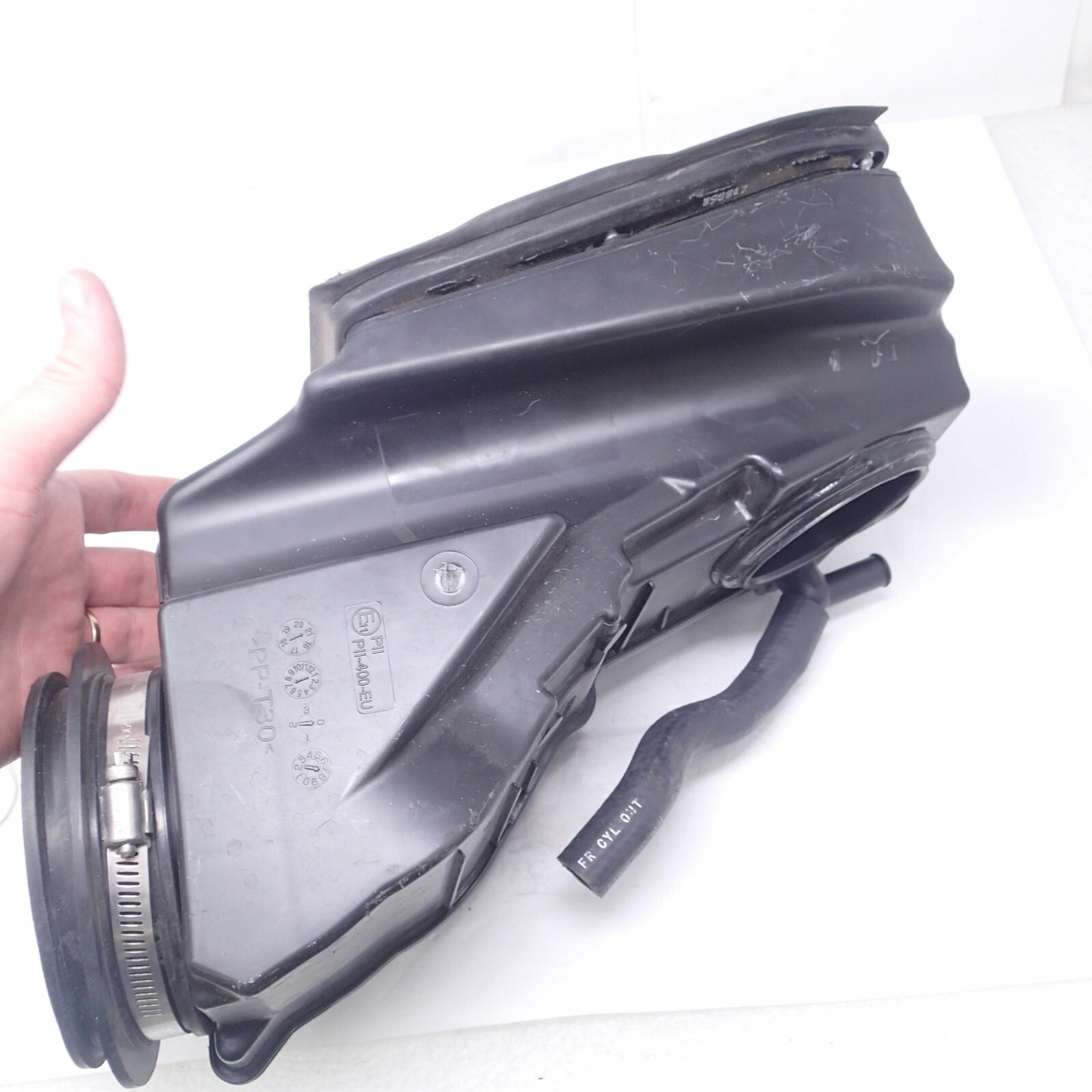 15-21 Indian Scout Bobber sixty Air Filter and Box Housing 5453256-01 / 1205529