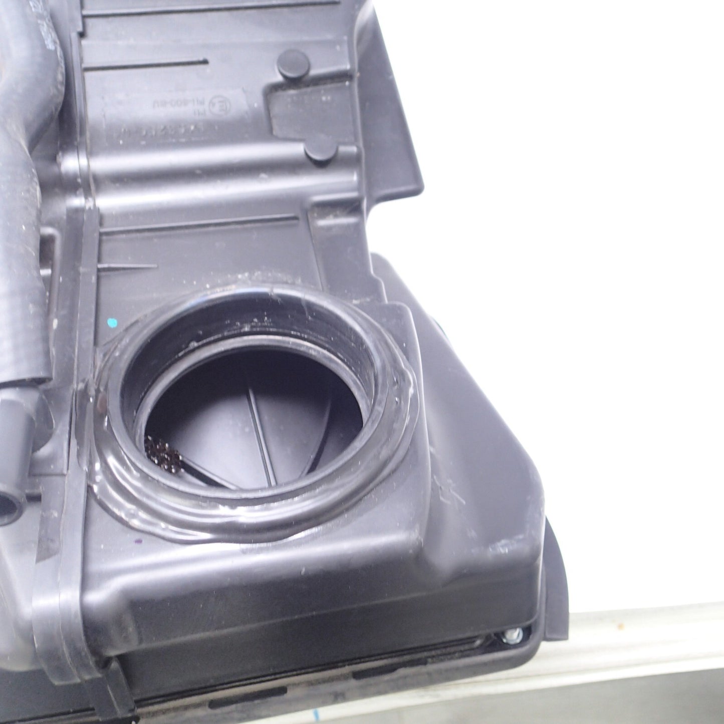 15-21 Indian Scout Bobber sixty Air Filter and Box Housing 5453256-01 / 1205529