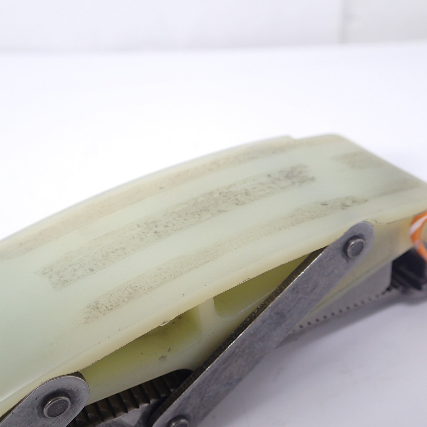 2011 11 Harley FLHTK Ultra Classic Limited Primary Chain Tensioner 39929-06B