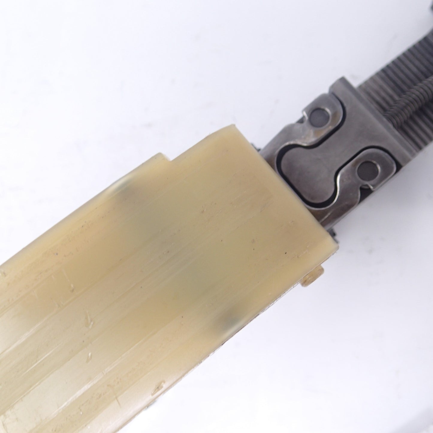 2011 11 Harley FLHTK Ultra Classic Limited Primary Chain Tensioner 39929-06B