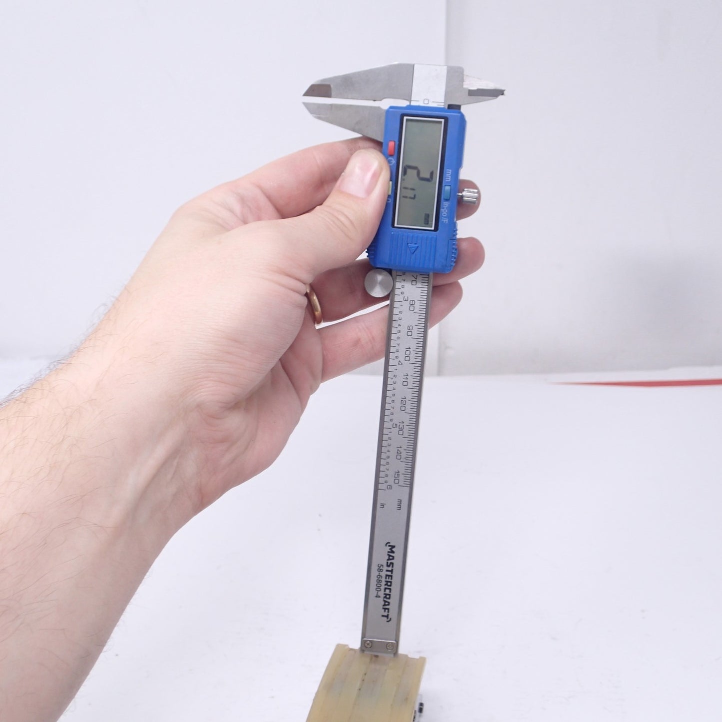 2011 11 Harley FLHTK Ultra Classic Limited Primary Chain Tensioner 39929-06B