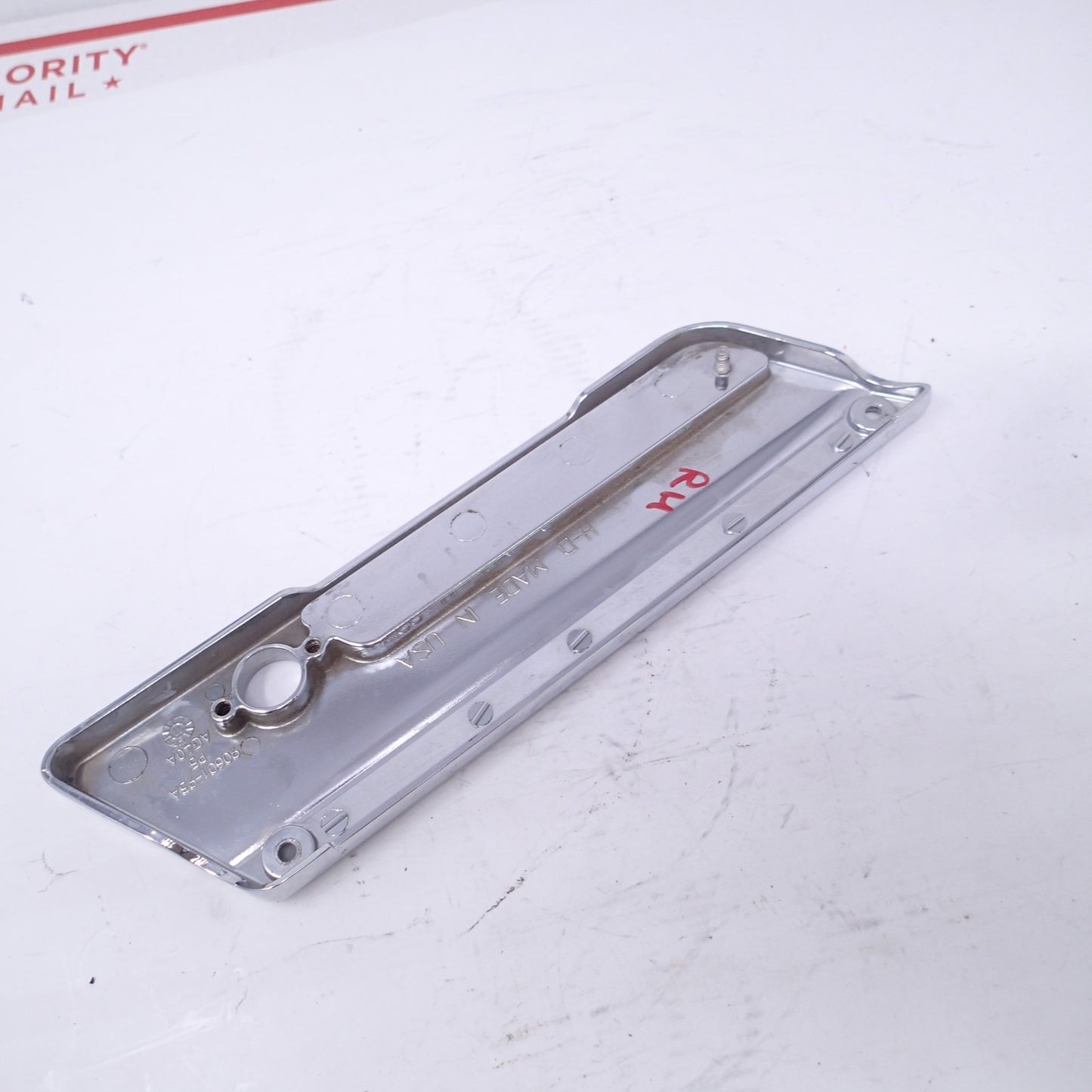 90601-93A Damage 93-2013 HARLEY-DAVIDSON TOURING RIGHT SADDLEBAG LATCH COVER ONE