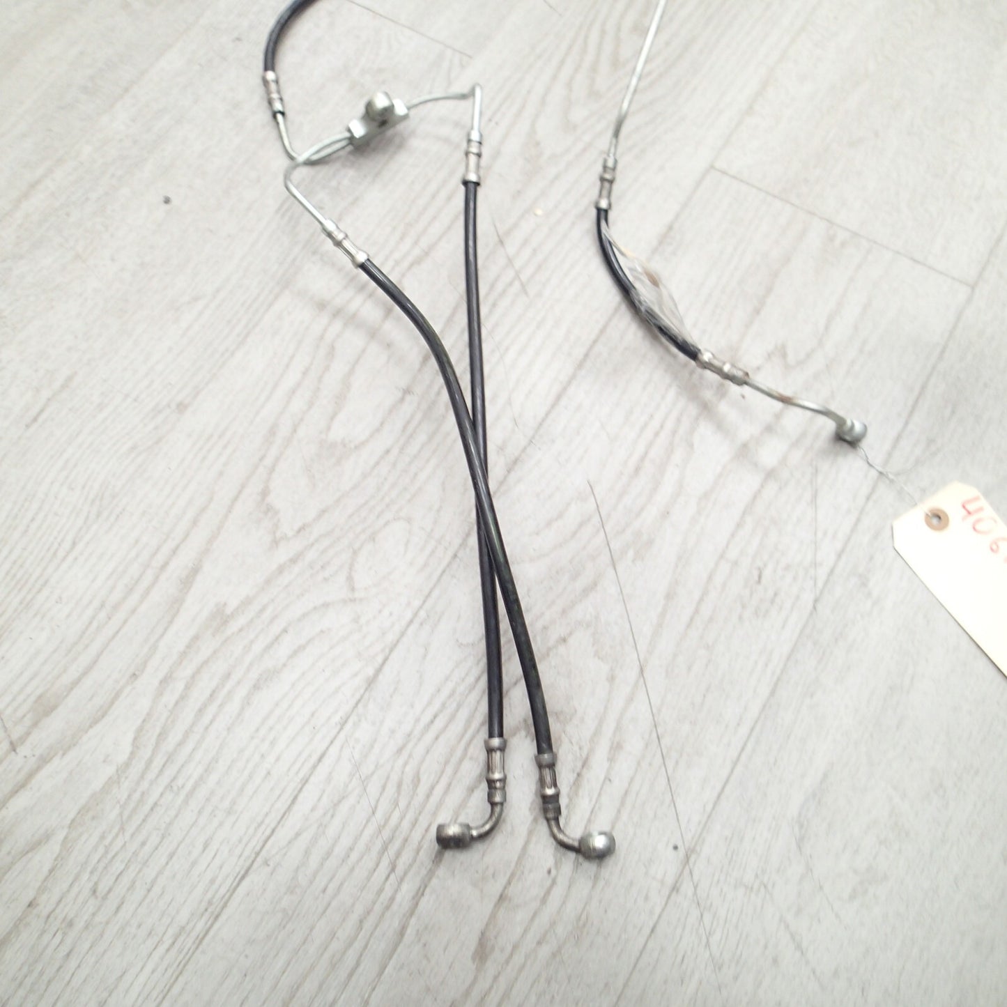 USED Front Dual Brake Lines Hoses: 2008 Harley Davidson Road King 40612-08