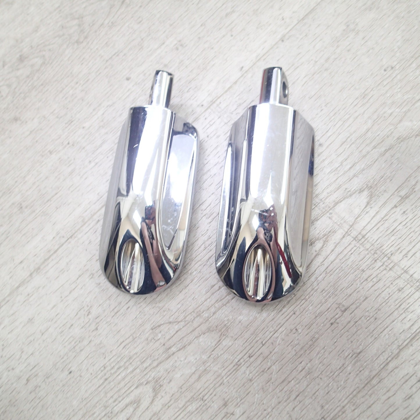 2016 OEM Harley-Davidson Road Glide Special Passenger Foot Pegs 50211-04