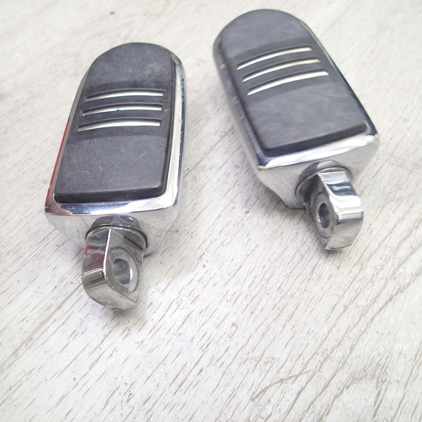 2016 OEM Harley-Davidson Road Glide Special Passenger Foot Pegs 50211-04