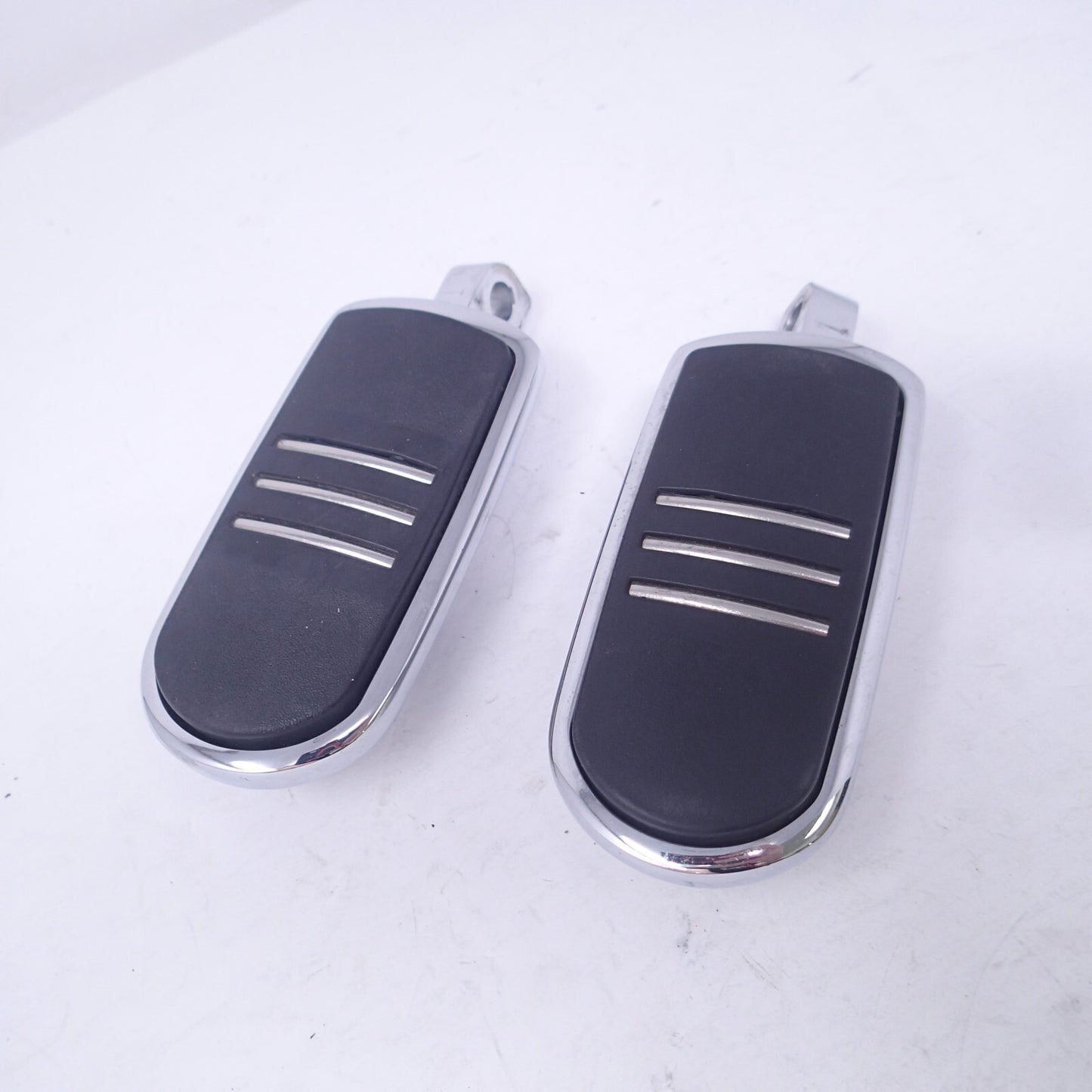 HARLEY DAVIDSON GENUINE STREAMLINER FOOTPEGS 50211-04 PAIR USED