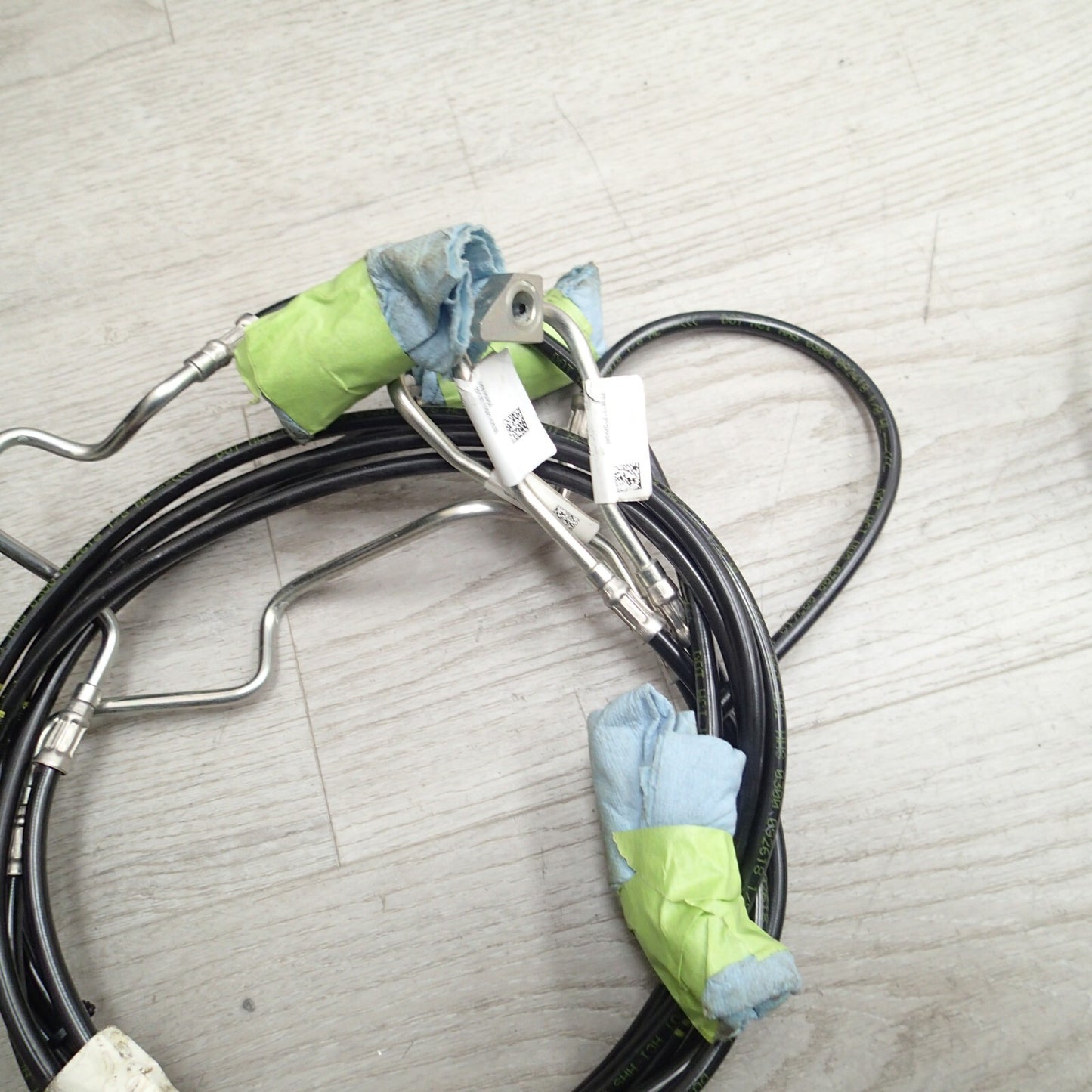 Harley-Davidson Electra FLHTCU 2016 Front Brake Lines ABS 41800544 / 41800547