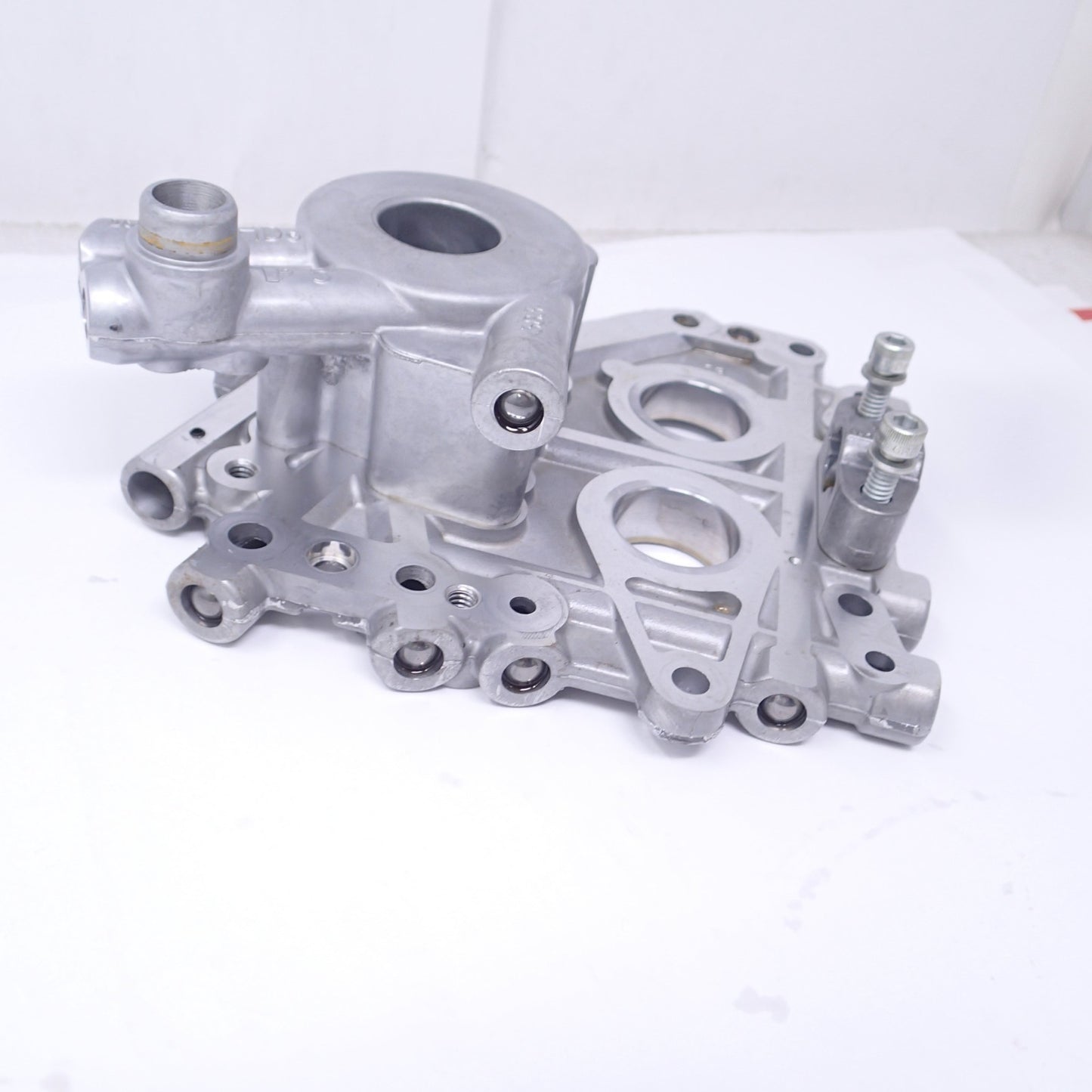 14-17 Harley FXDL Dyna Low Rider Oil Pump Cam Shaft Plate 26277-06 25358-06A