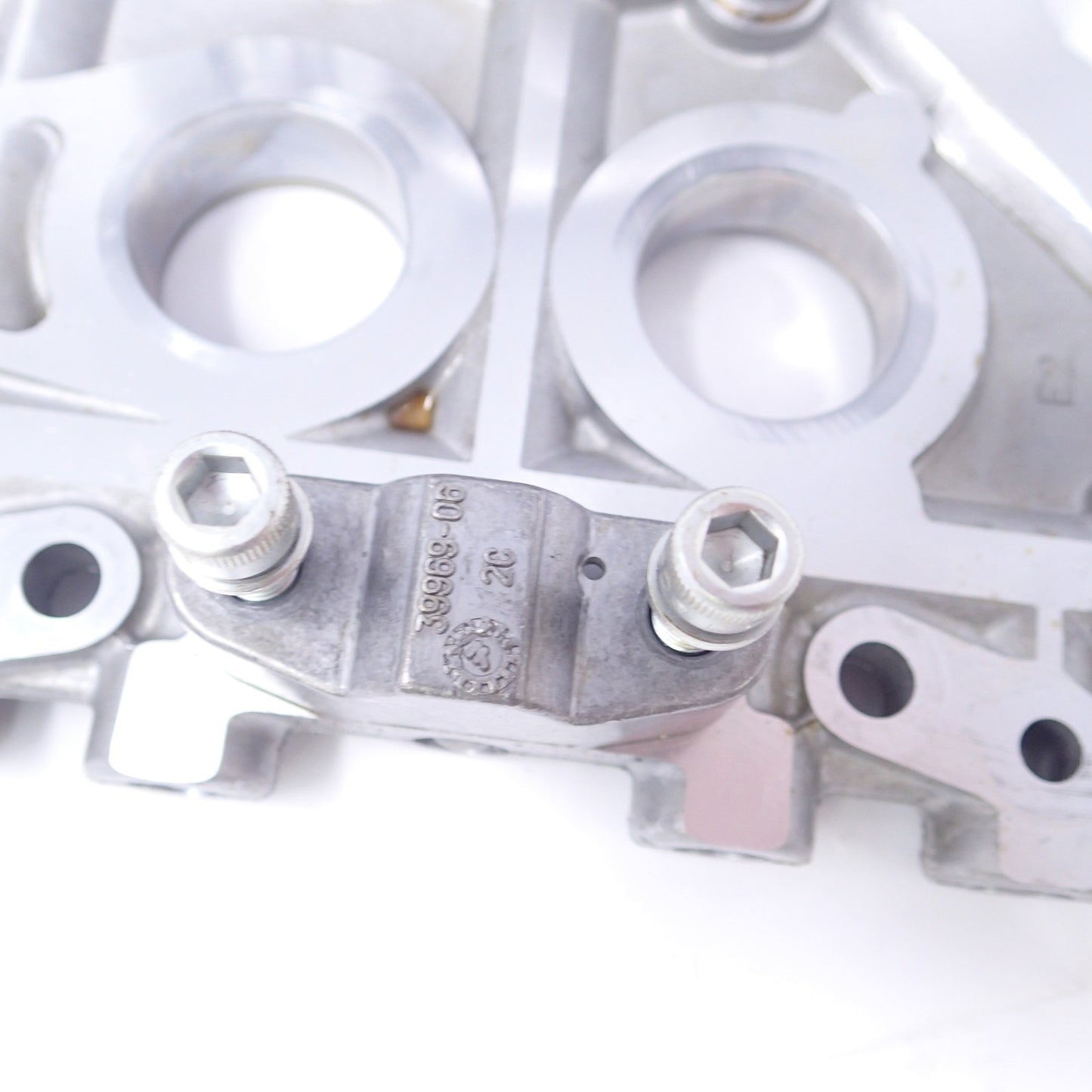 14-17 Harley FXDL Dyna Low Rider Oil Pump Cam Shaft Plate 26277-06 25358-06A