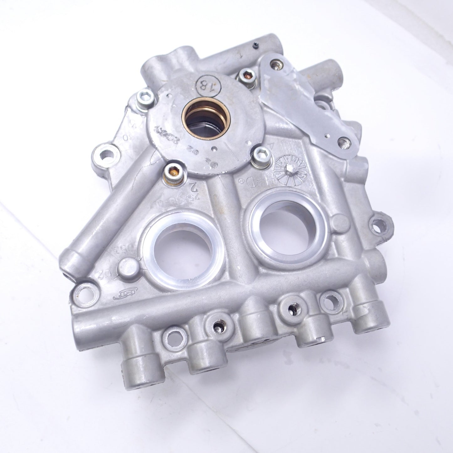 14-17 Harley FXDL Dyna Low Rider Oil Pump Cam Shaft Plate 26277-06 25358-06A