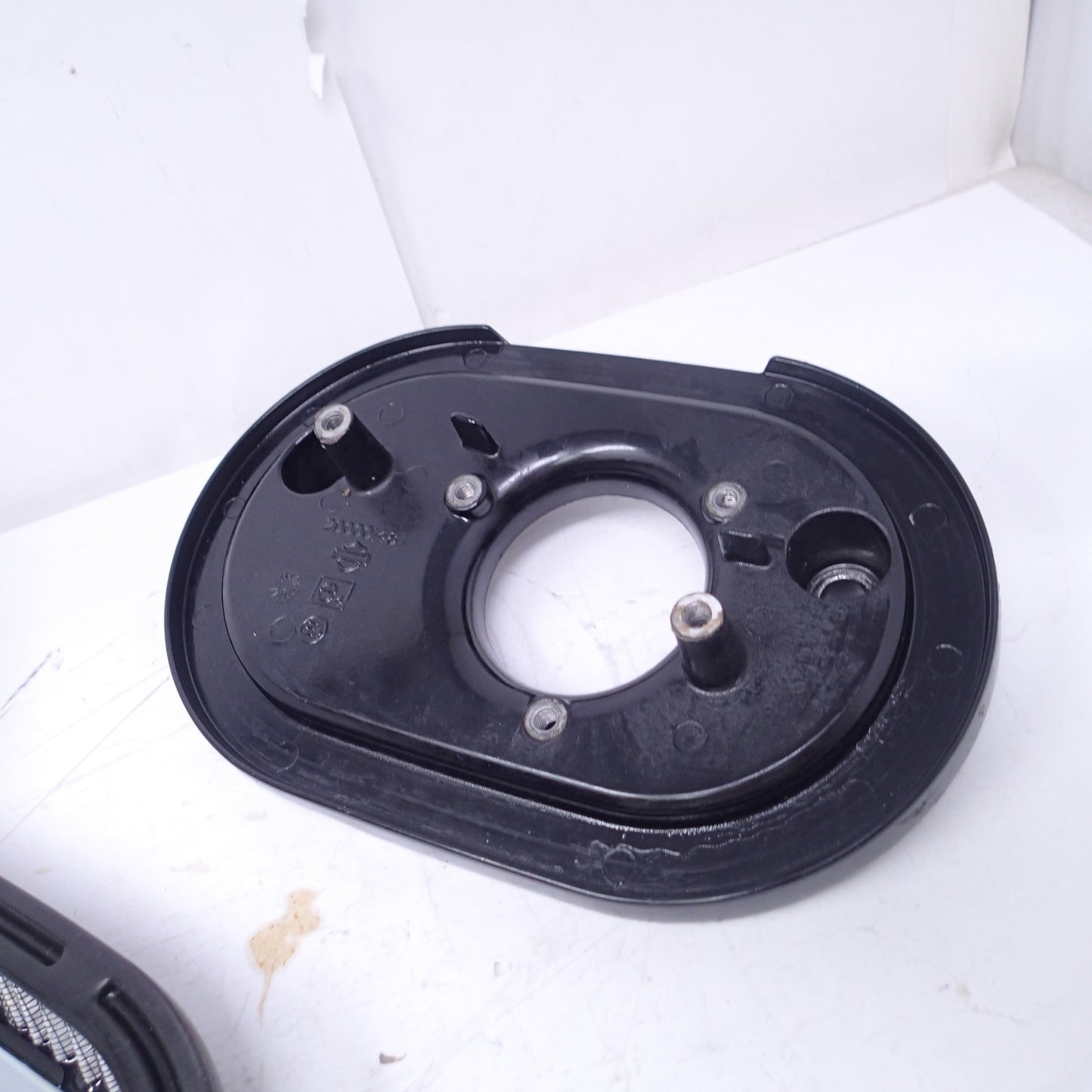 Harley 29000148 /61300751 Air Cleaner Back Base Plate 17-24 Touring Softail 613