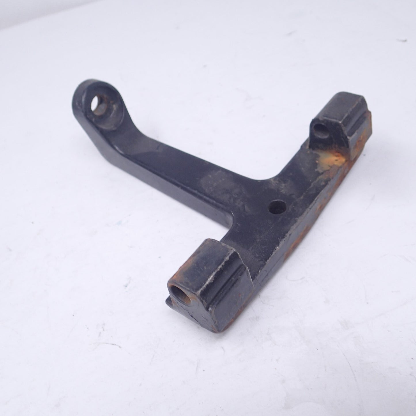 Harley-Davidson Passenger Footboard Mounting Bracket 53070-00 98 Later Touring