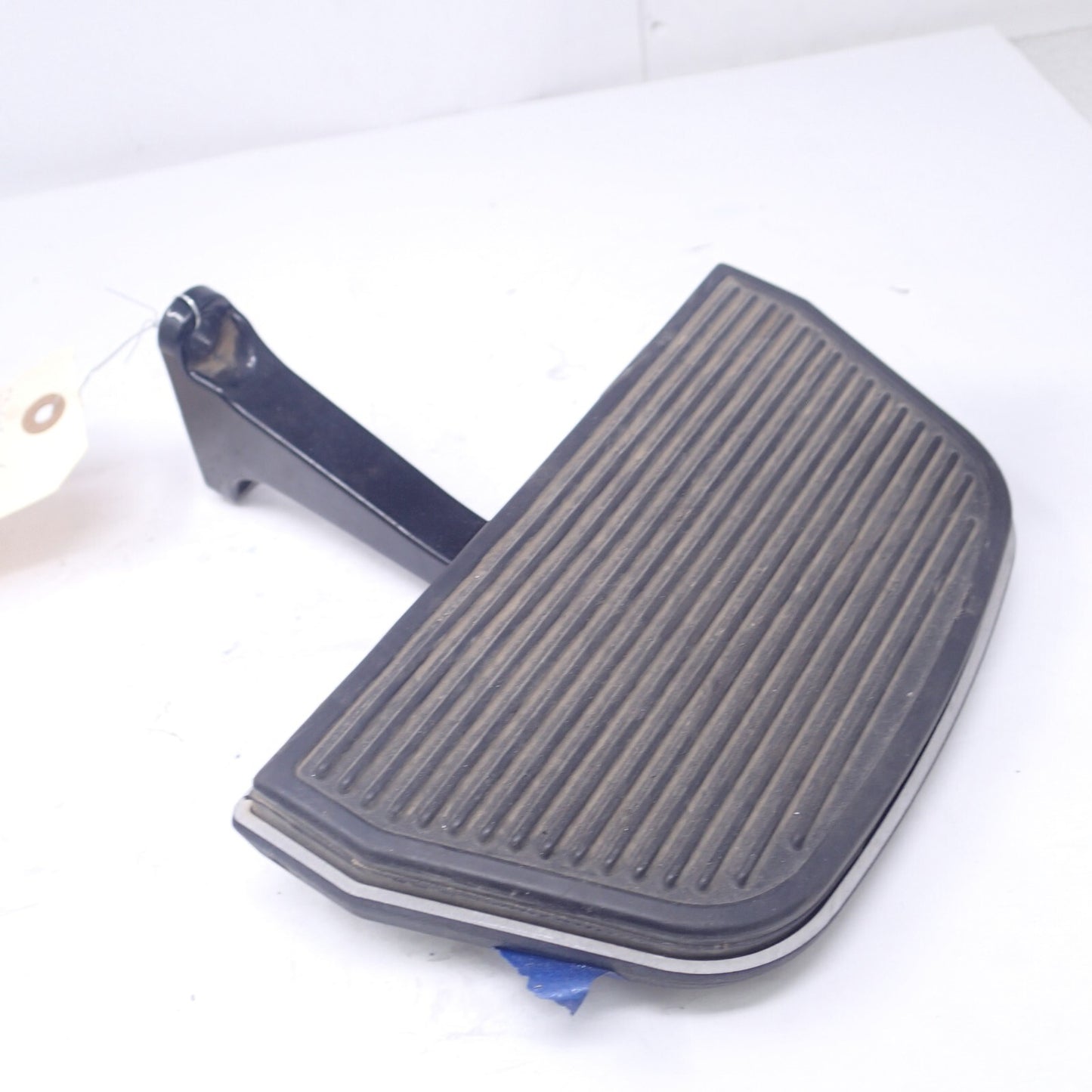 2013 Harley Davidson Road Glide FLTRU Rear Passenger Foot Step SINGLE 50613-91a