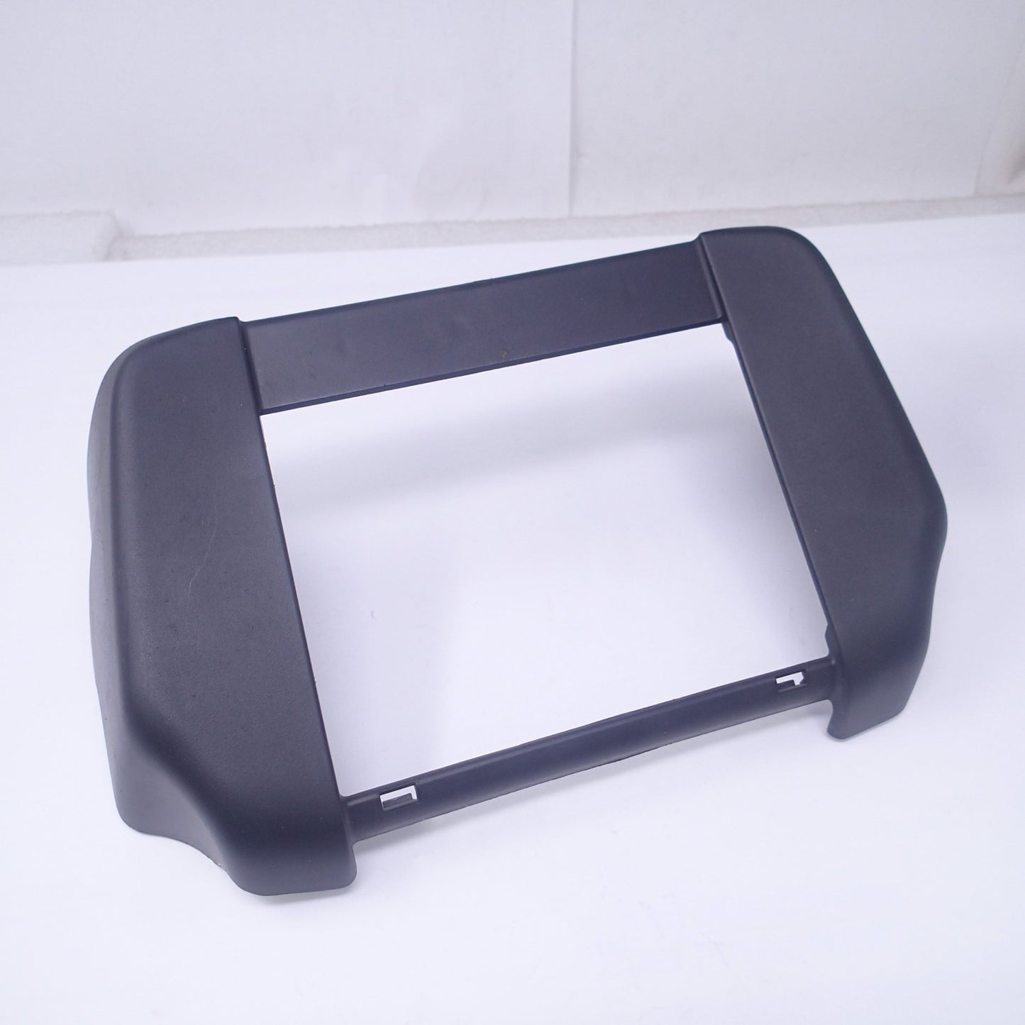 Harley Davidson 17-23 Touring Oil Cooler Cover Shroud Road Street Glide 2680092