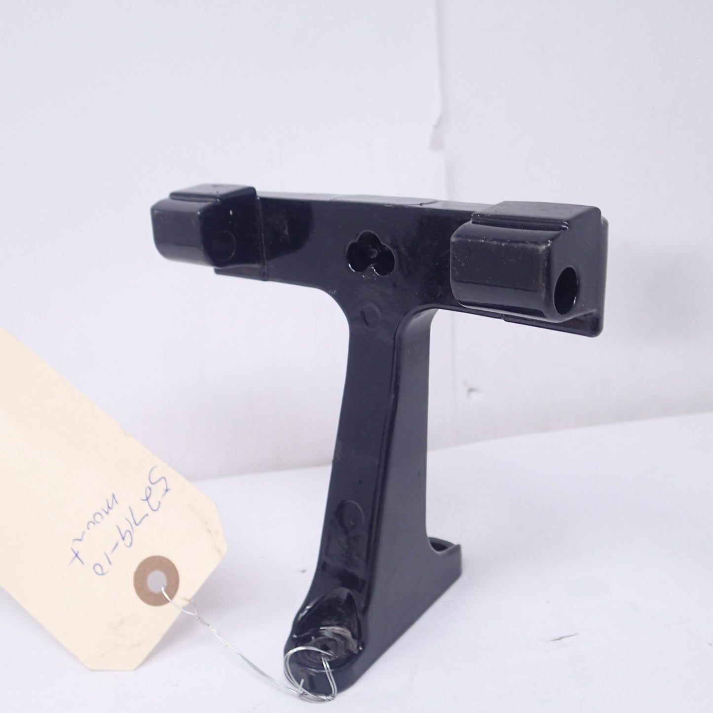 USED Harley Passenger footboard Floorboard Mount 2010 Up Touring 52719-10