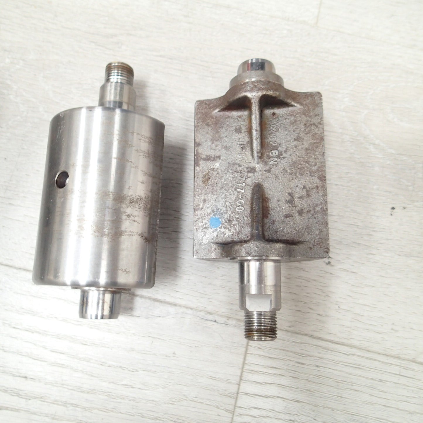 2002 Harley Davidson FLSTF Twin Cam B engine balance shaft 14777-00 pair set