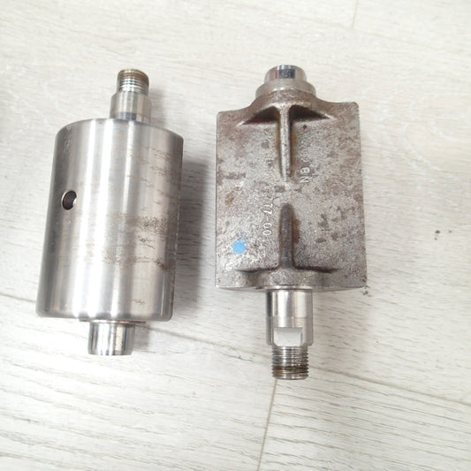 2002 Harley Davidson FLSTF Twin Cam B engine balance shaft 14777-00 pair set