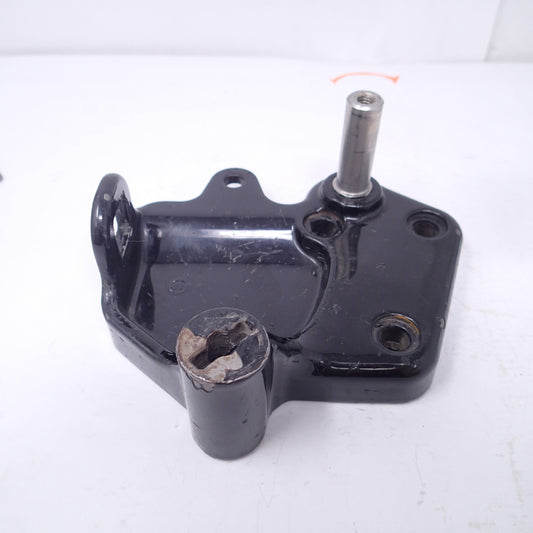 Harley BRACKET BRAKE LEVER & FOOTREST Right Footpeg Mount Bracket 42507-00