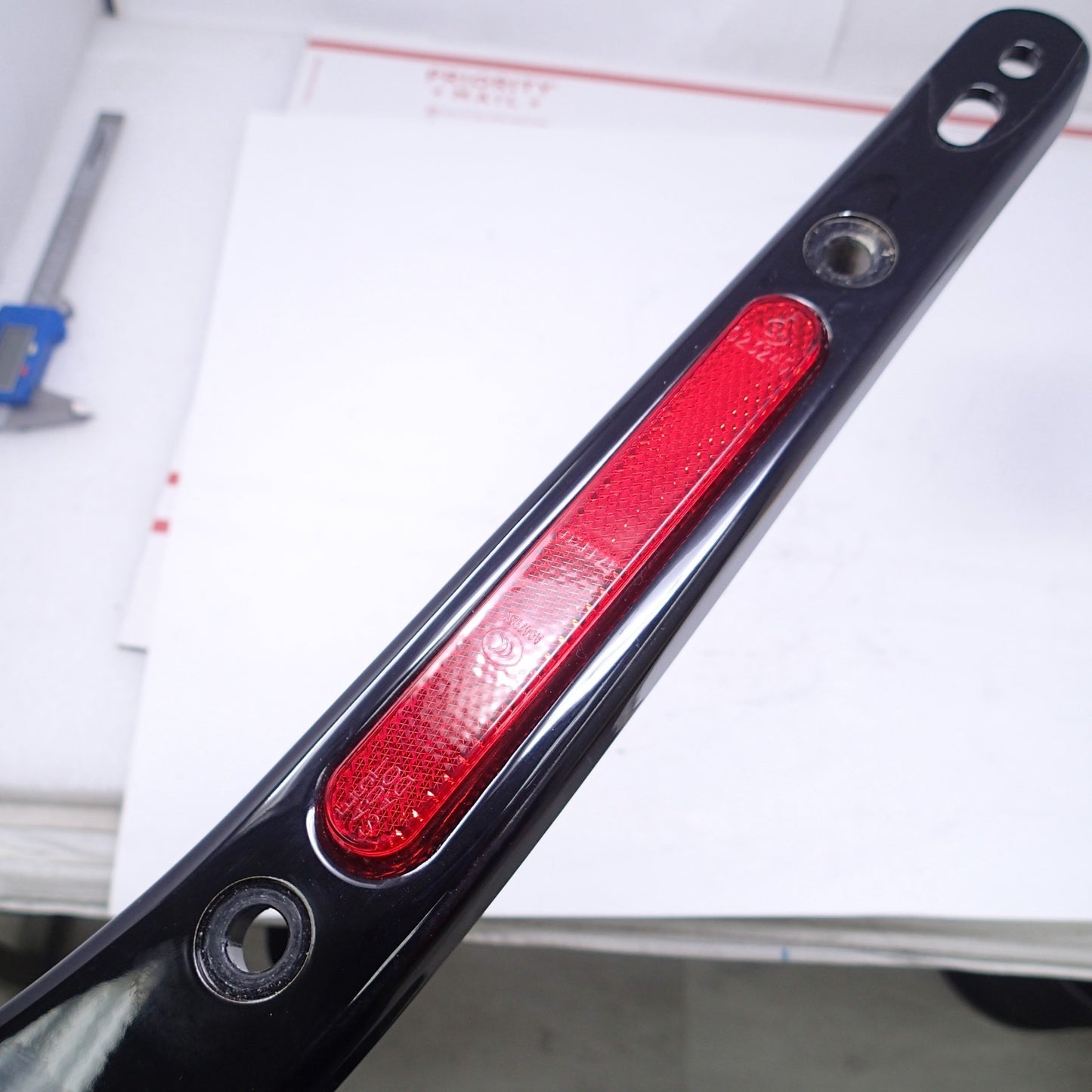 Harley Street Bob FXBB RIGHT Rear Fender Frame Cover Strut Slim Softail 59500422