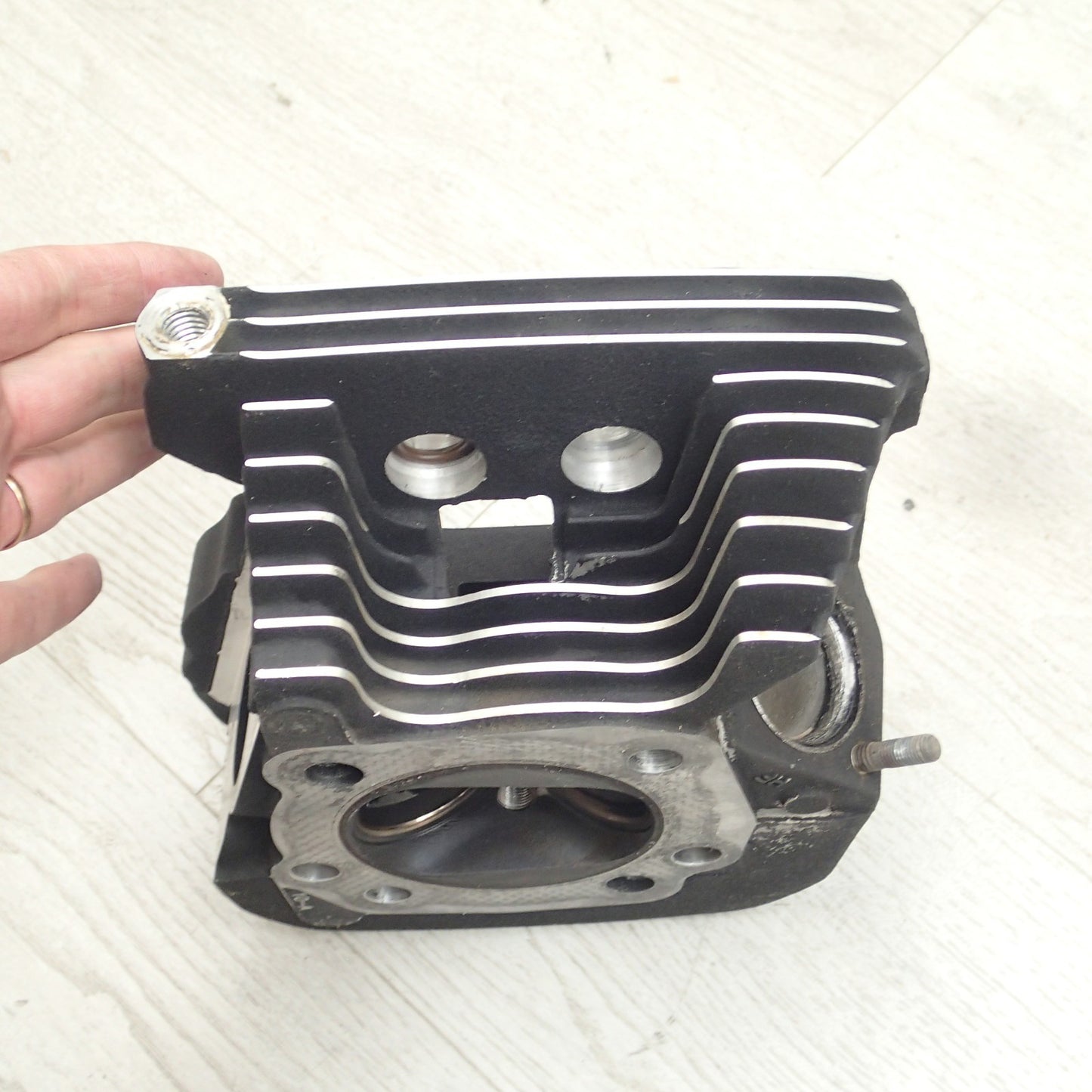 07-20 HARLEY-DAVIDSON SPORTSTER 1200 OEM ENGINE FRONT TOP 16874-07