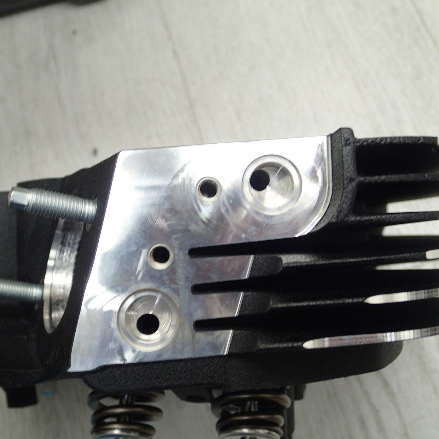 oem Harley 16500404 Rear Oil Cooled Black Cylinder Head 17-23 M8 Touring Softail