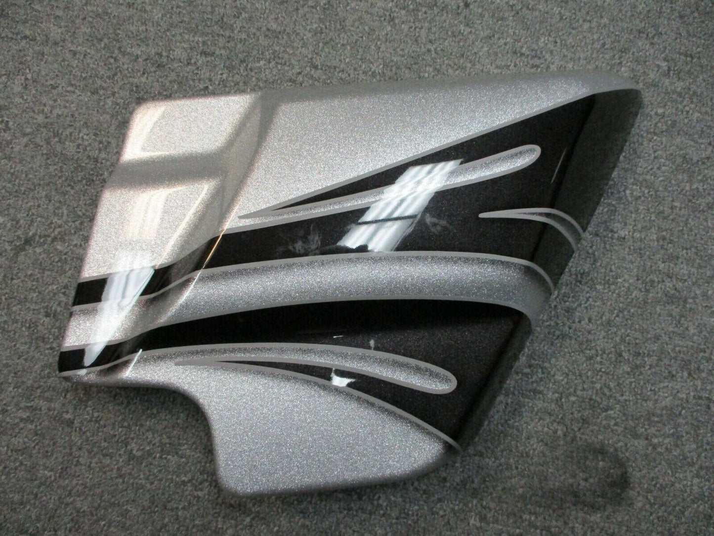 Harley Davidson OEM FLHXSE  Right Side Cover Smoky Quartz  57200094DXX