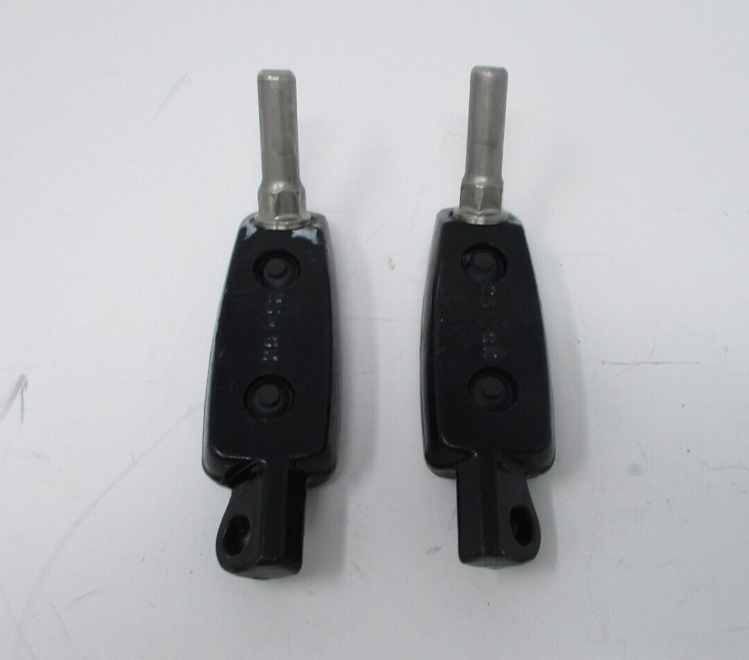 Harley-Davidson XL1200 Sportster Pair Front Footrest Footpeg 33135/34-07CAZ