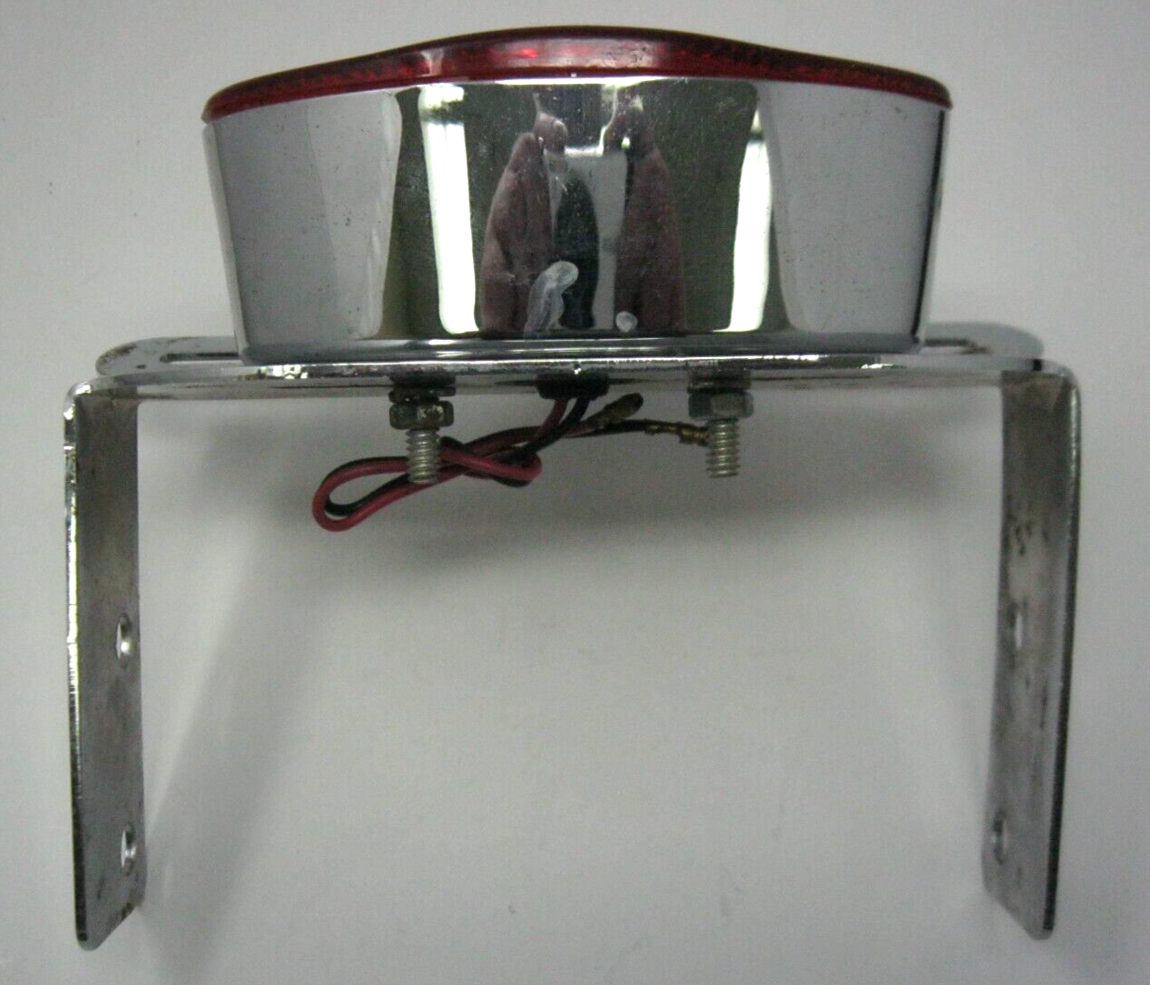 Drag Specialties Cat's Eye Tail Light on Chrome Bracket DS-270001