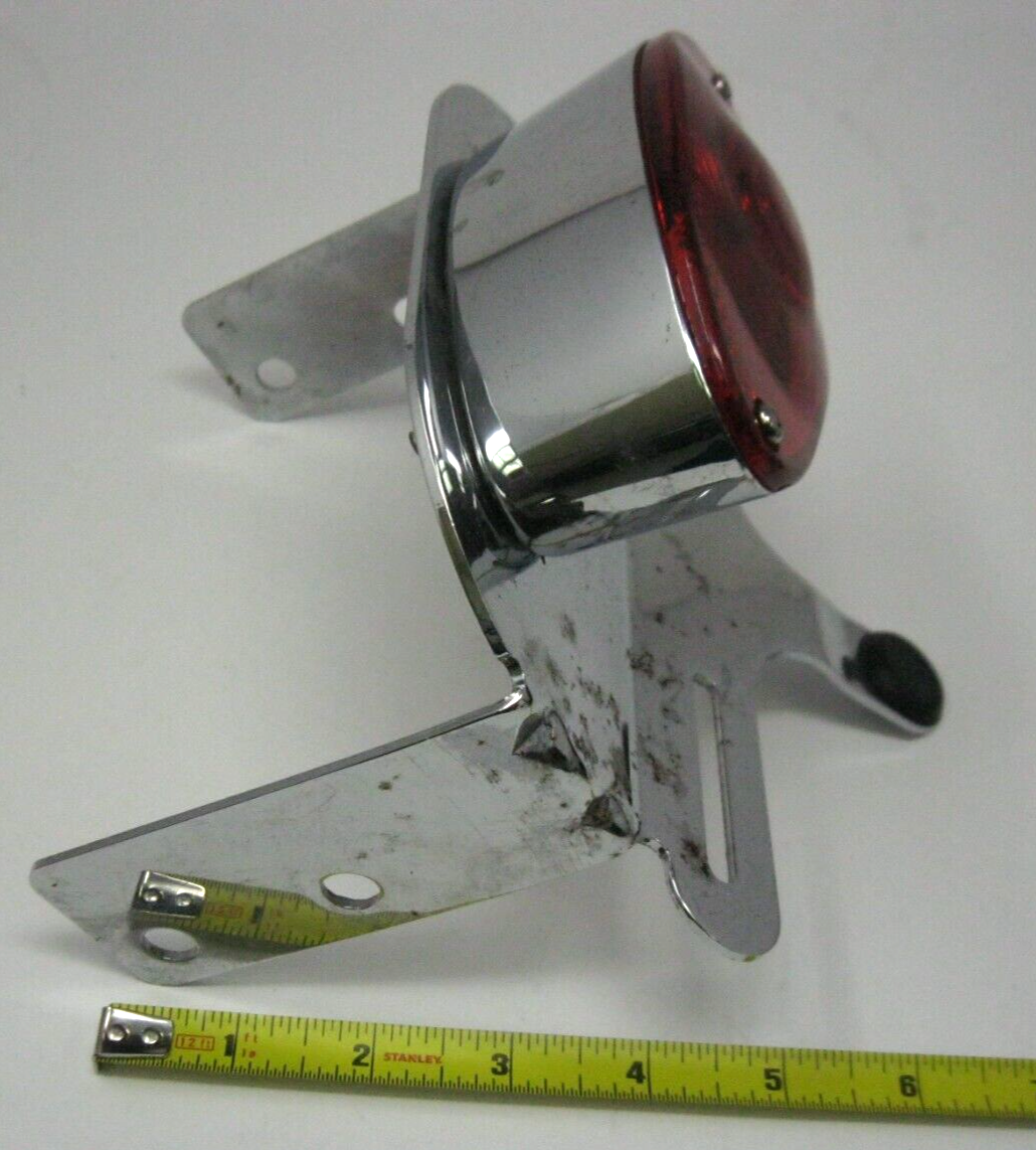 Drag Specialties Cat's Eye Tail Light on Chrome Bracket DS-270001