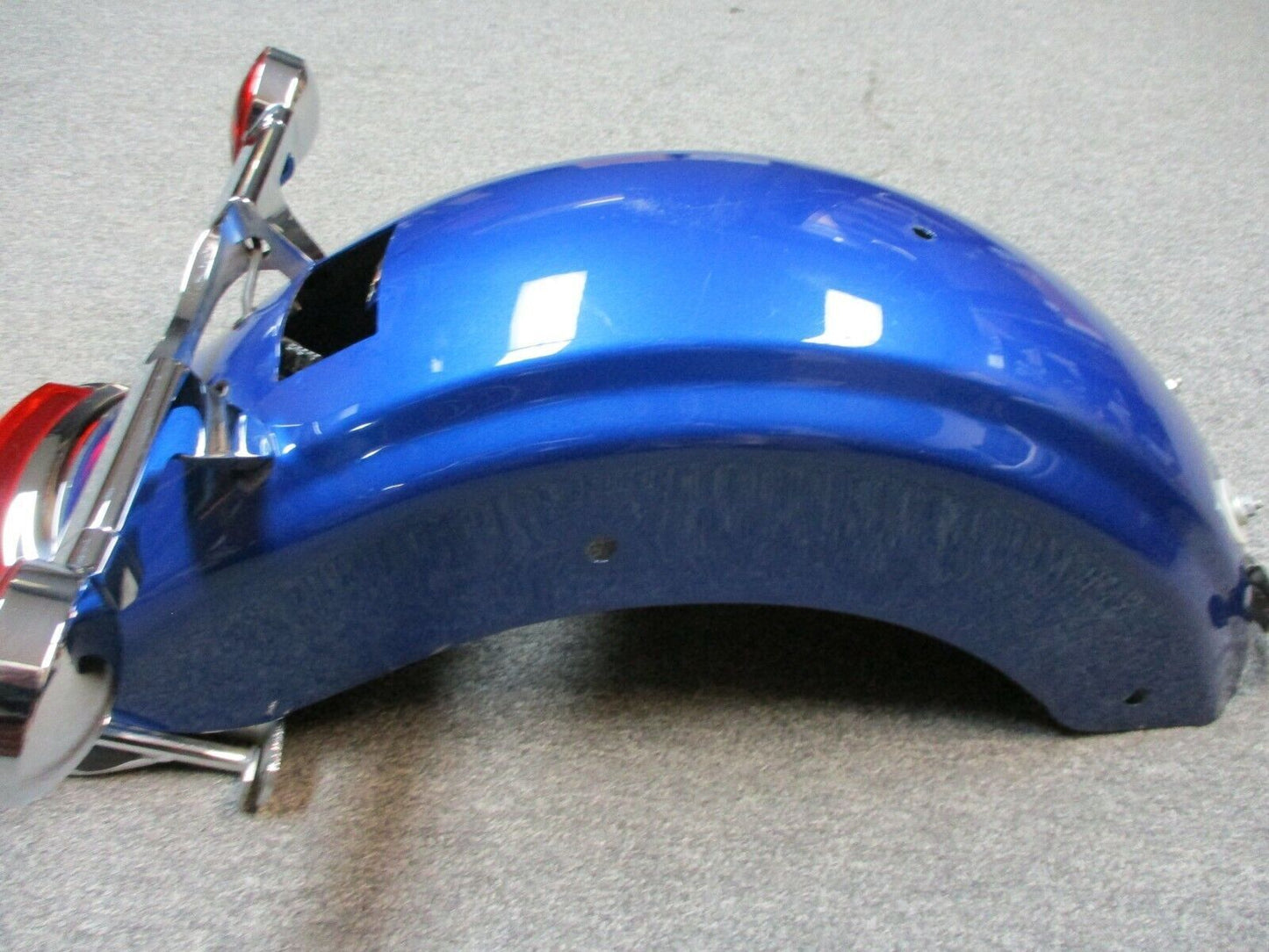 Harley Davidson OEM 59579-01XE FLHTCU Luxury Blue Fender 01-04 With Turn Signal