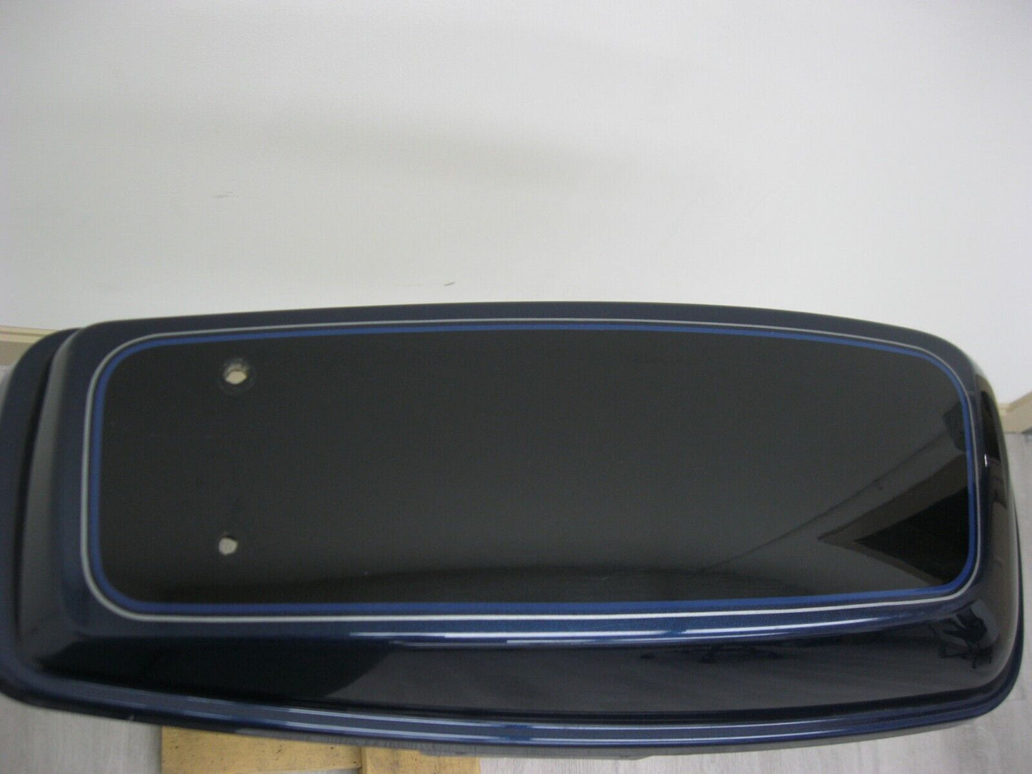 Harley-Davidson OEM RH Saddlebag Lid Metallic Blue w Detail 90200411 2014-Later