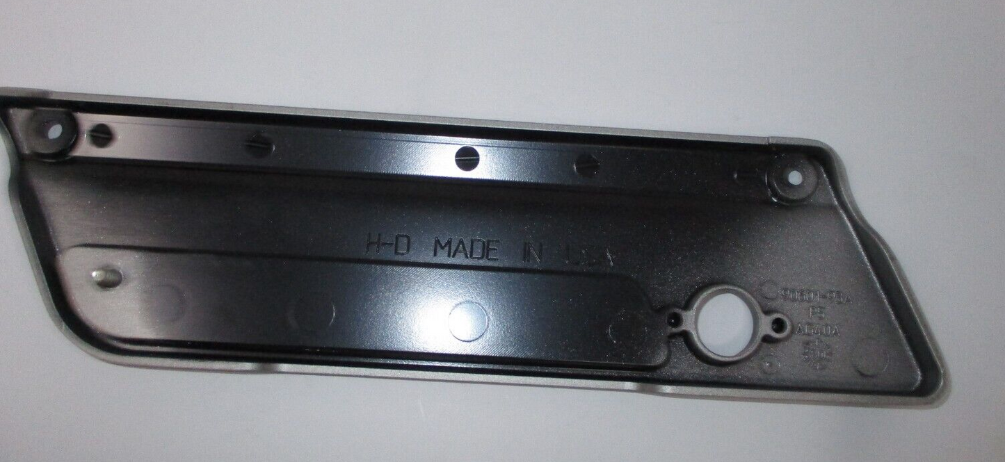 Harley-Davidson Saddlebag Right Faceplate 90853-07CHH