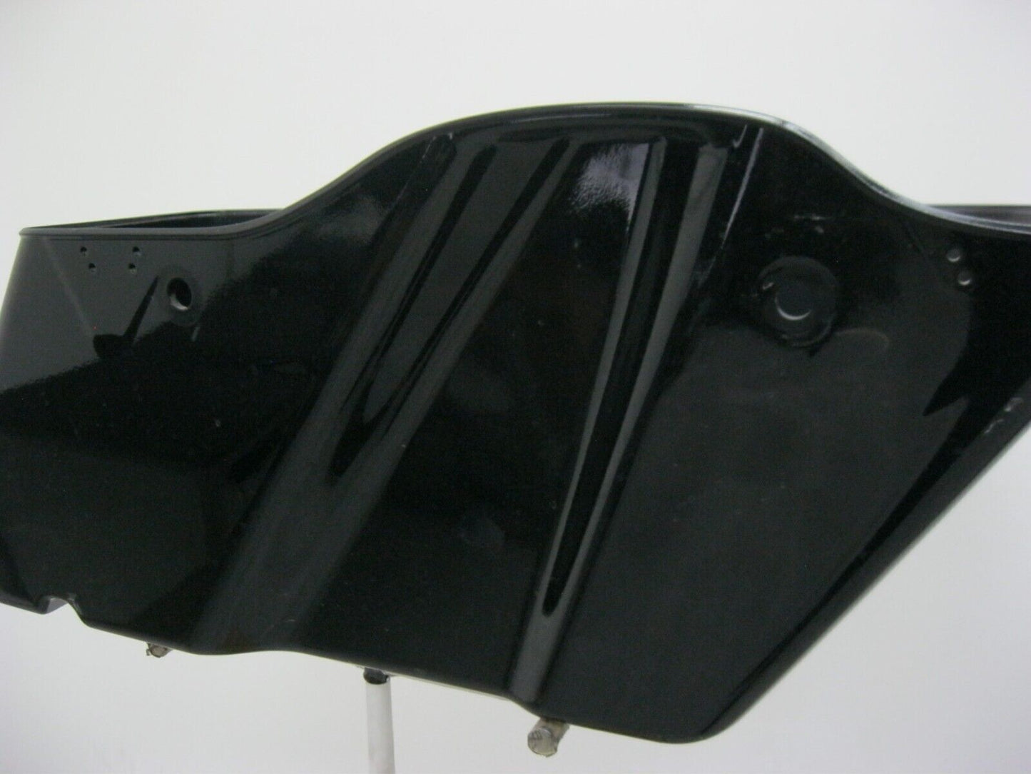 Harley-Davidson OEM LH Saddlebag Black Gloss 90200414 2014-Later