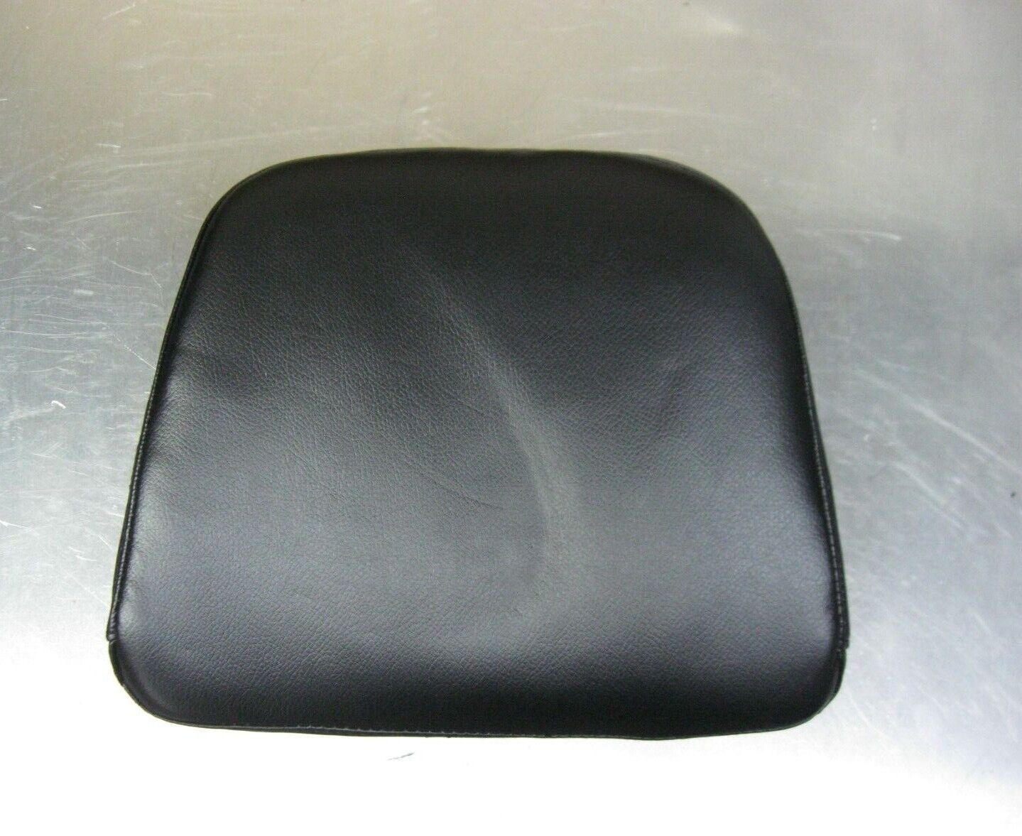 Road Krome Pad Oval Plain Backrest 16-1352