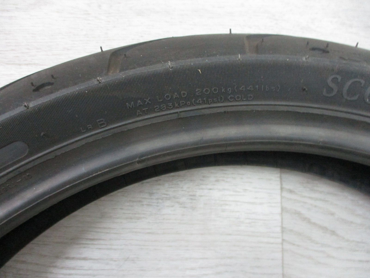 Harley-Davidson Tire 100/80-17 Michelin Front  17" Scorcher 11 Tubeless 43100017