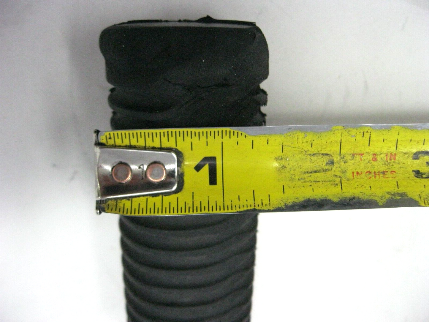 Harley Davidson OEM Used Rubber Stock Foot Peg Multi Fit 1 1/2" Diameter 1 Pair