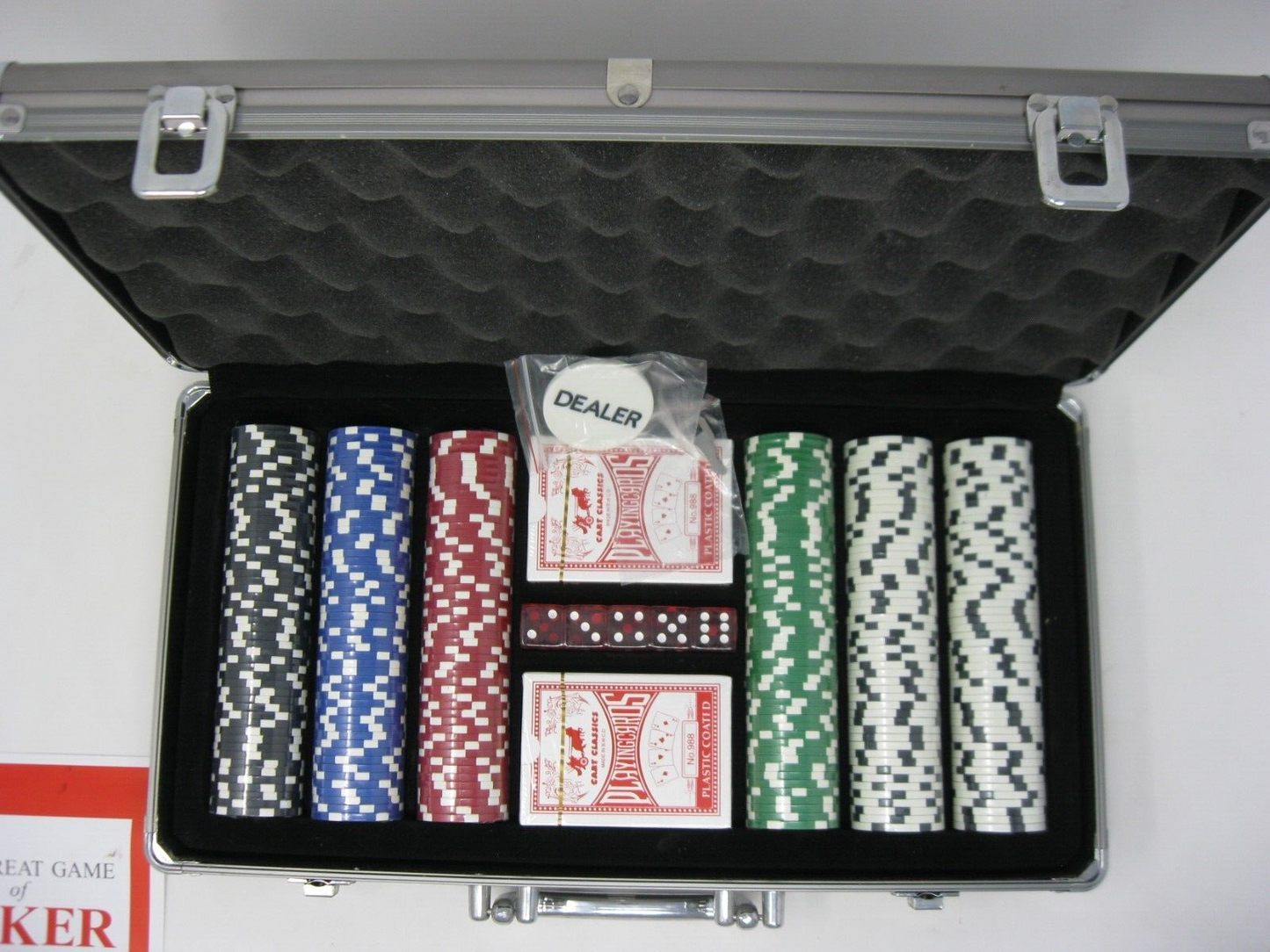 Poker Set in Aluminum Kit