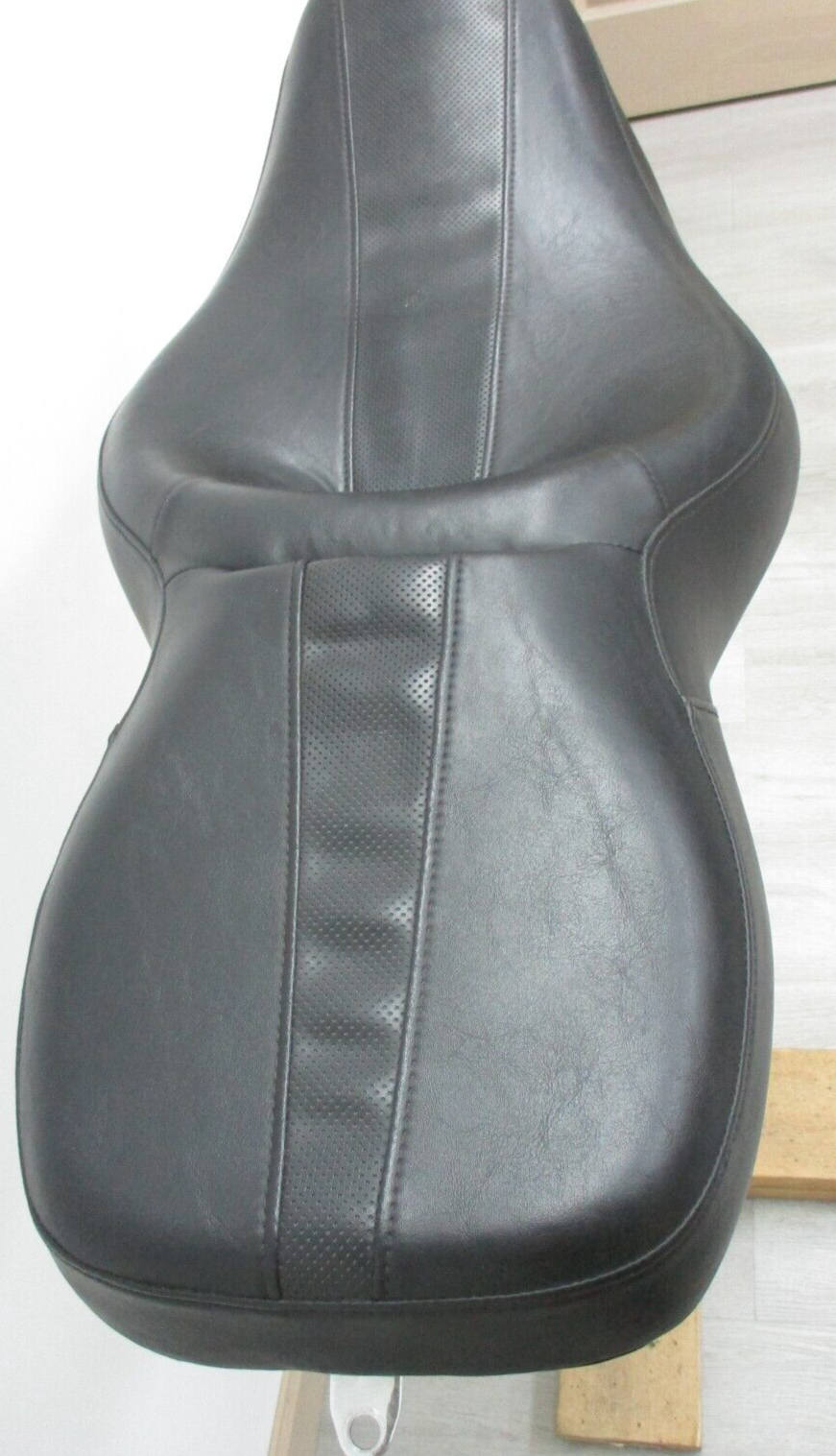 Harley-Davidson Street Glide Seat  52314-09