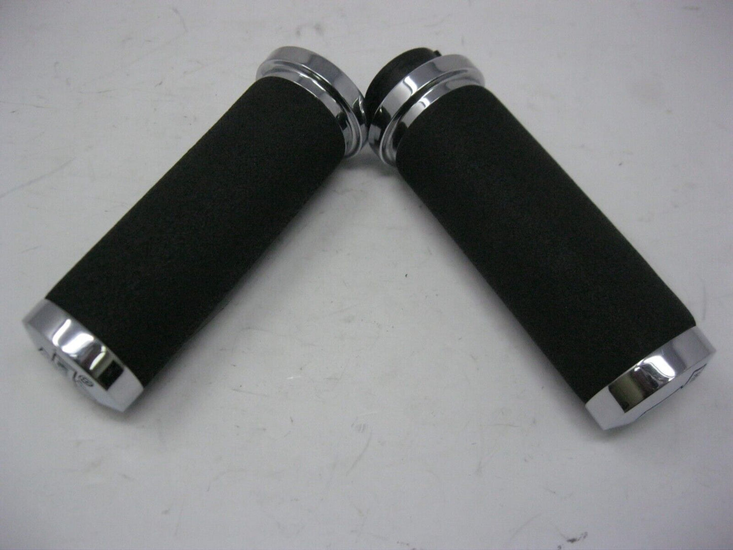 Harley-Davidson OEM Cushioned Bar & Shield Hand Grips (Believed to be) 56006-88B