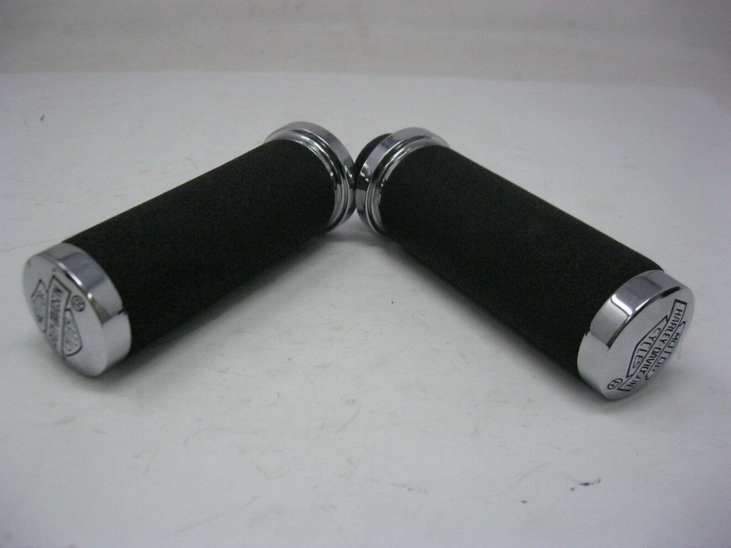 Harley-Davidson OEM Cushioned Bar & Shield Hand Grips (Believed to be) 56006-88B