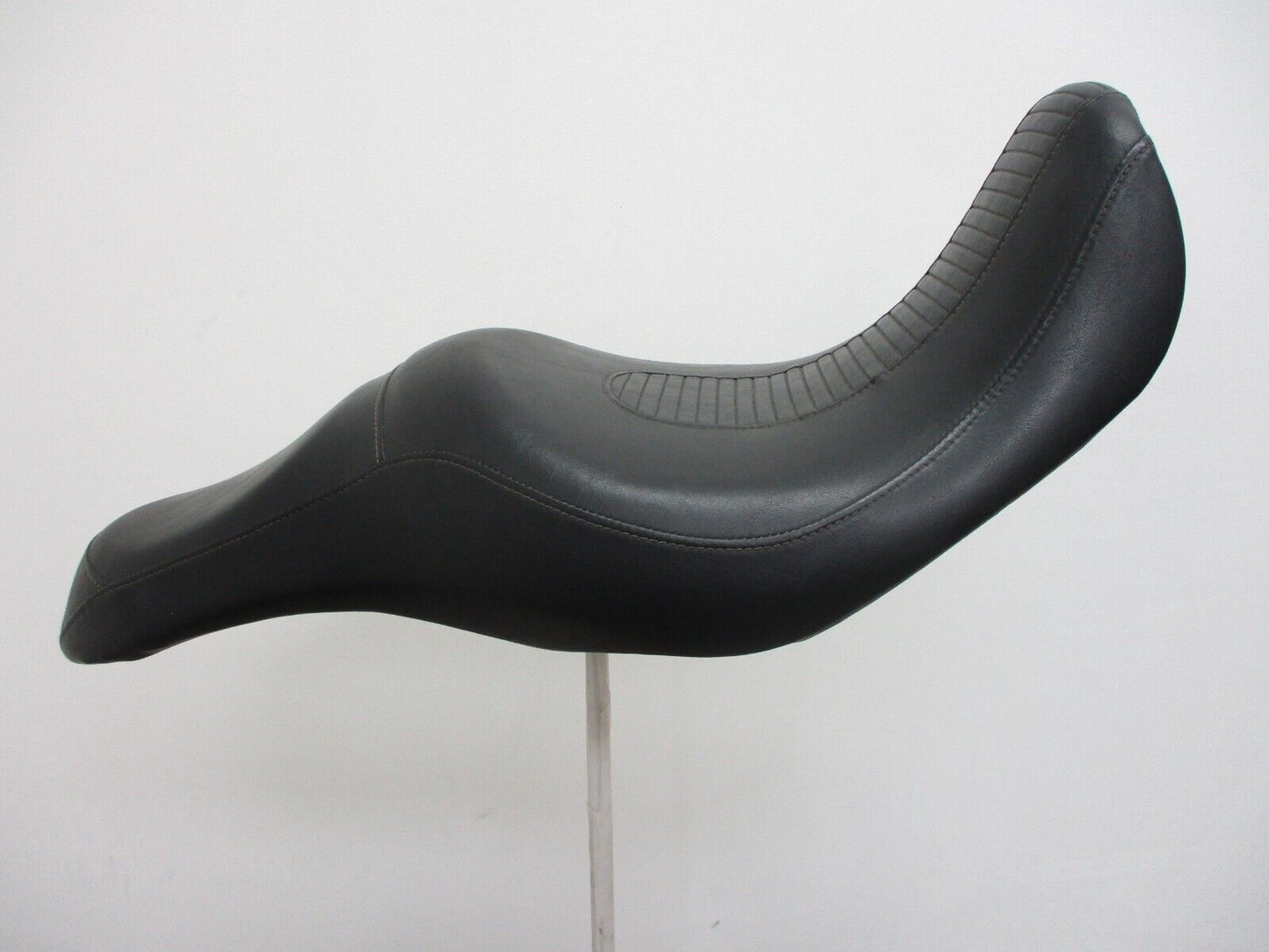 Harley-Davidson FXDL Stock Seat 53078-06