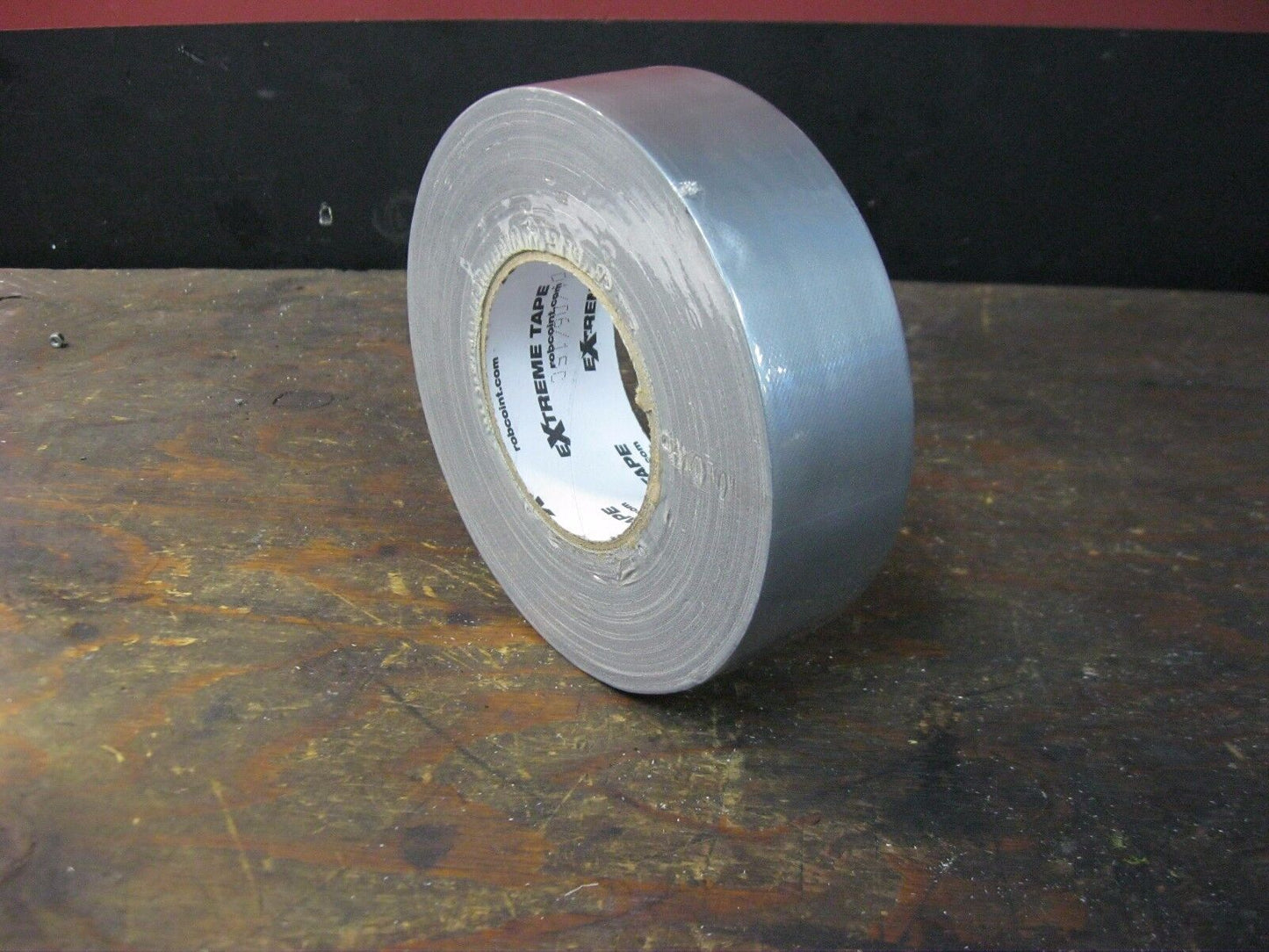 TYPE 398 EXTREME HOLD SILVER FABRIC DUCT TAPE 48 MM WIDE x 55 M (180 FT)