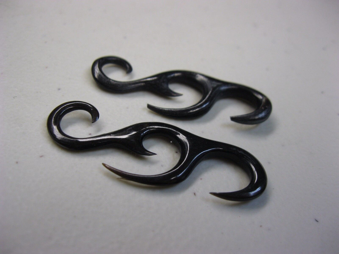 BROWN/BLACK BUFFLO HORN GAUGE EXPANDER TRIBAL HOOK EARRINGS