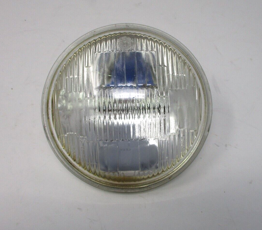 Wagner Lighting  Head Lamp Sealed Beam 4.5"  4411