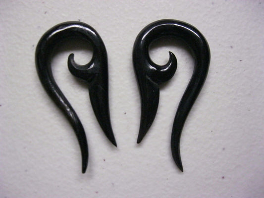 BROWN/BLACK BUFFLO HORN GAUGE EXPANDER TRIBAL EARRINGS