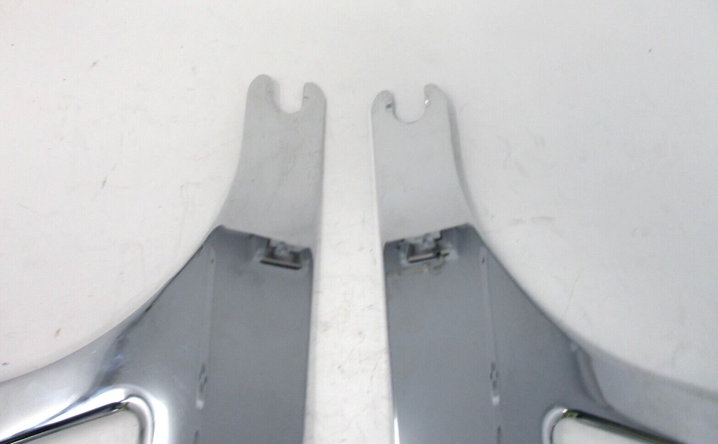 Harley-Davidson Dyna Detachable Chrome Sissy Side Plates 53866-06