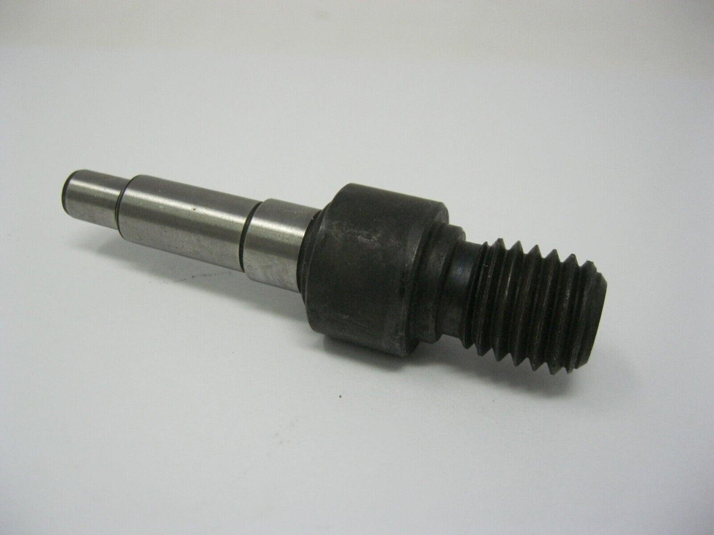 DeWALT OEM Spindle 653526-00