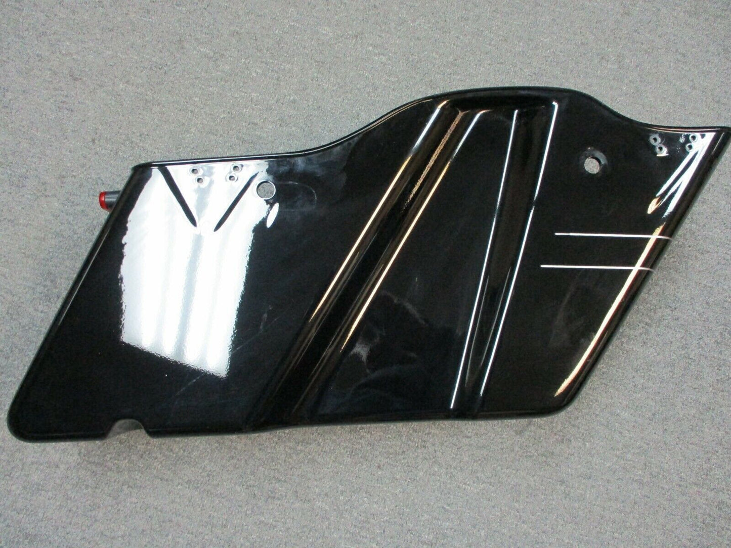 Harley Davidson LH Saddlebag FL Models 14-17 90200414 Vivid Black Silver Stripe