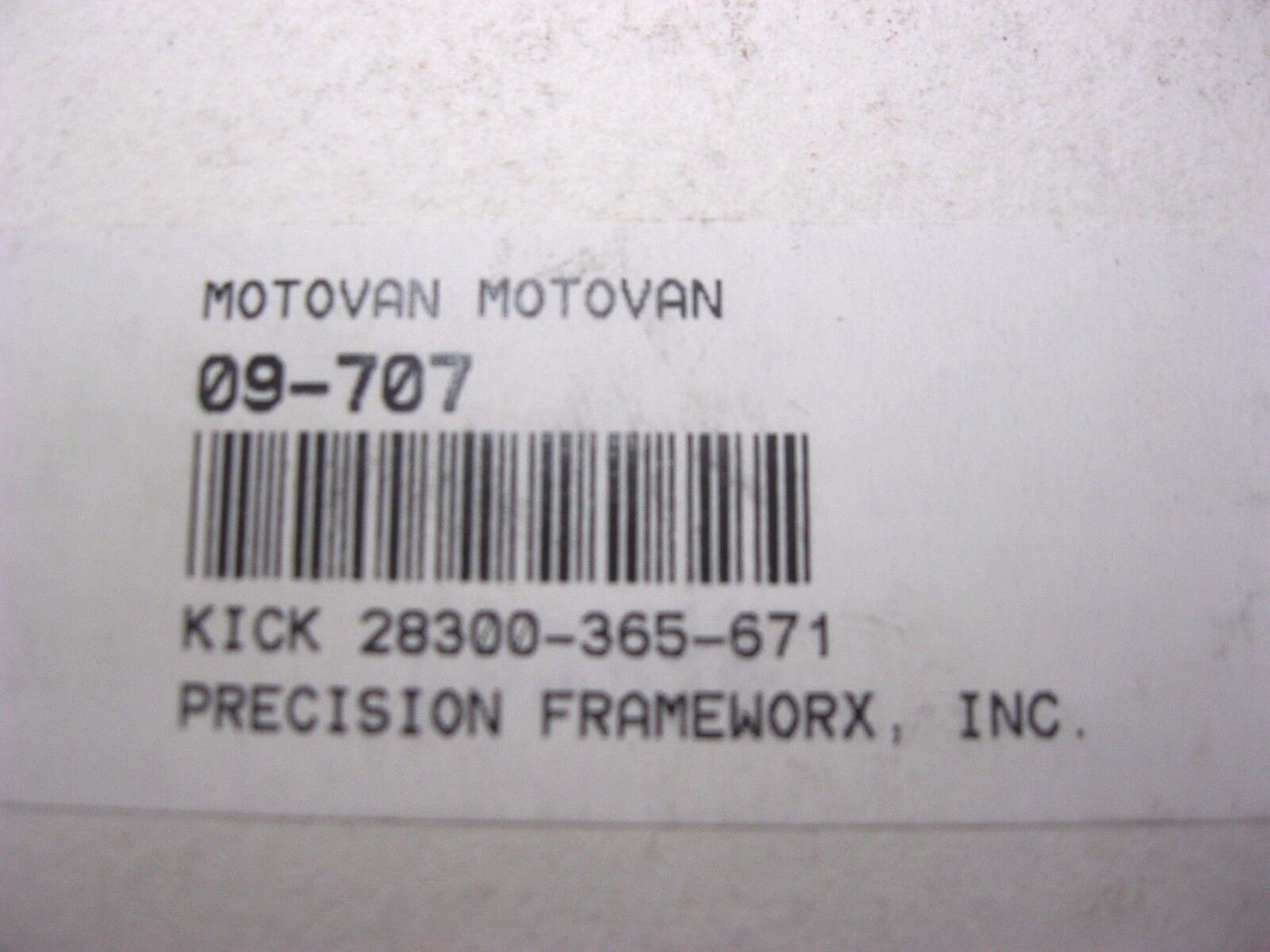 MOTOVAN   KICK  START  PEDAL OFFWHITE  RUBBER  09-707