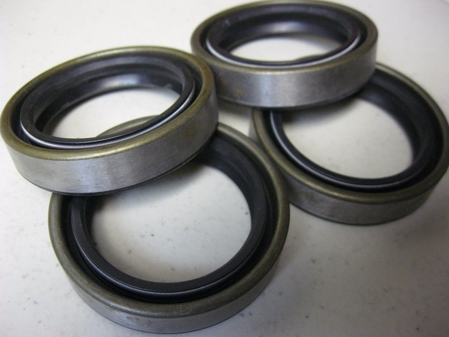 MIDWEST CY2068 OIL SEAL (4 PC) FOR HARLEY DAVIDSON 04-LATER TWIN CAM